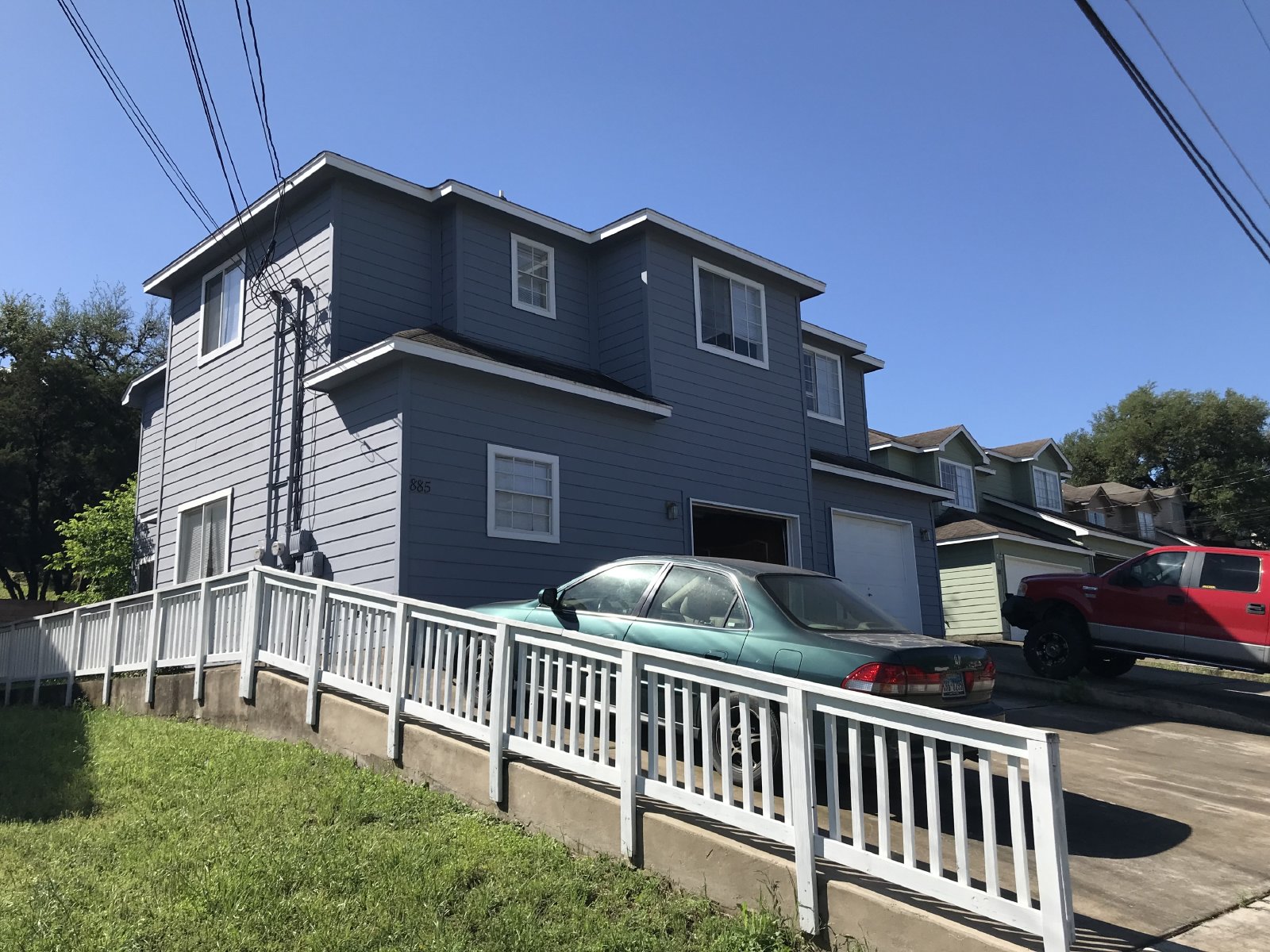 885 Sagewood Trail