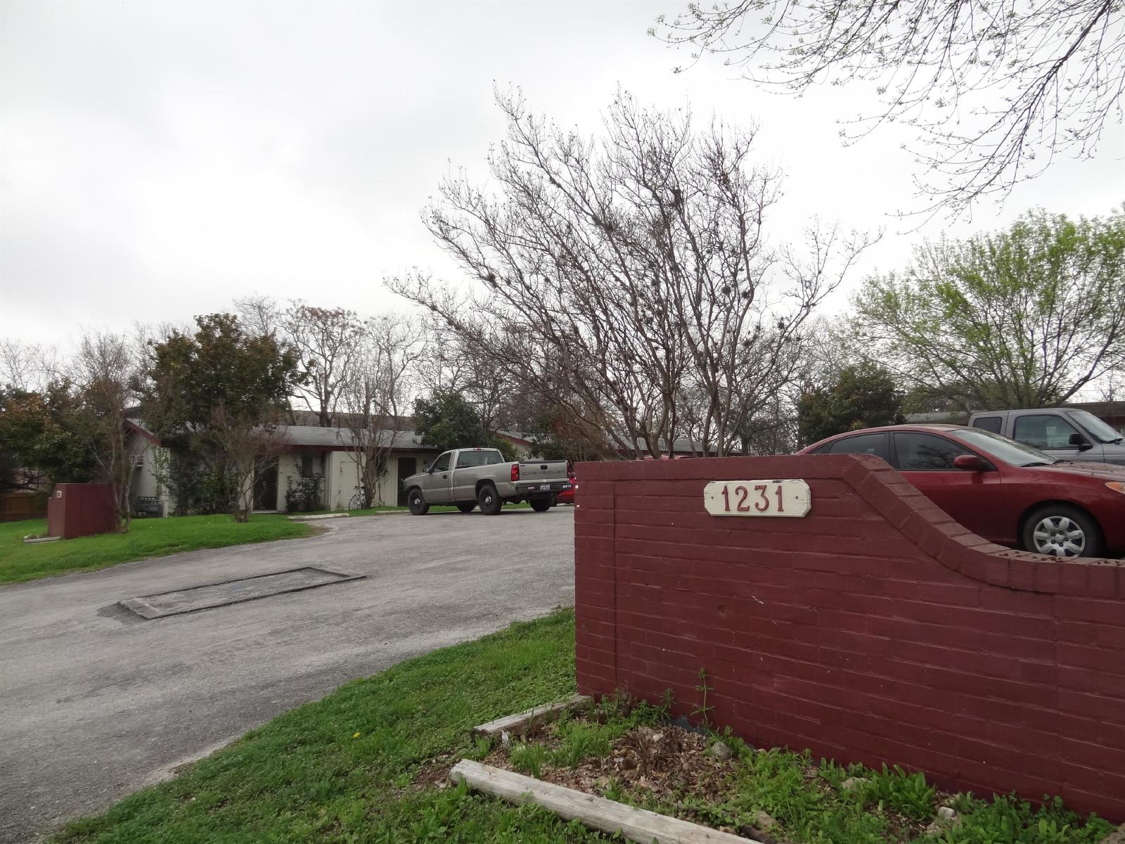 1231 North LBJ Drive - Unit 4